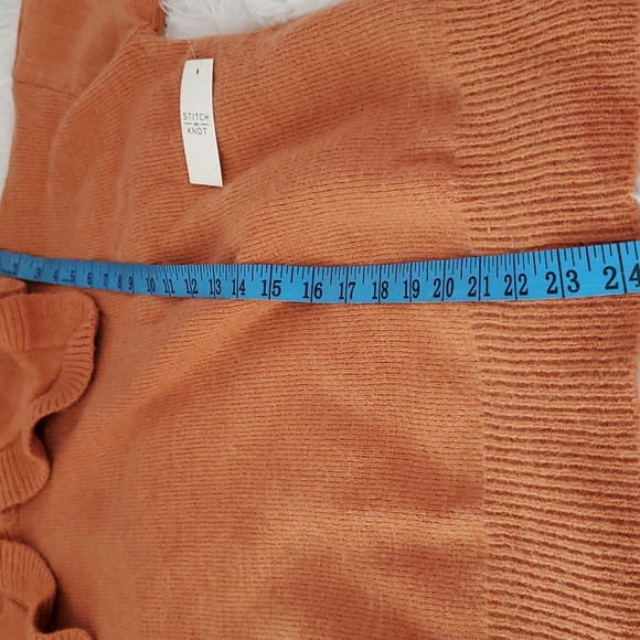 Stitch and Knot Collard Mimimalist Neutral Sweater - Picture 10 of 11